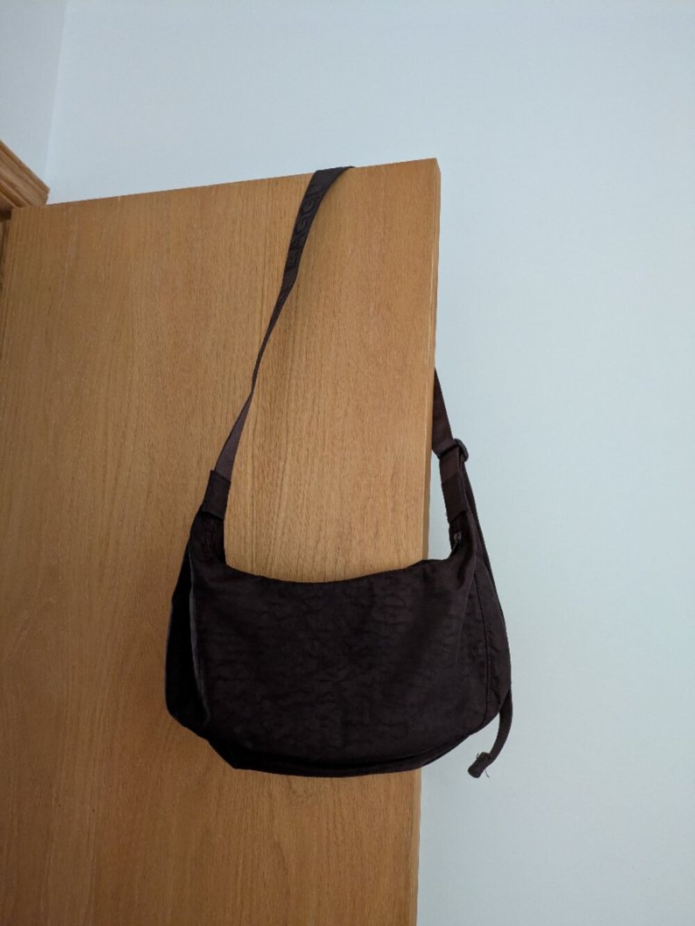 Baggu Medium Crescent Chocolate Plum - Please read description - Picture 2 of 8